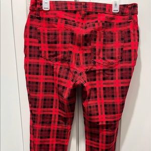 Super cute Time and True red and black checked woman’s size 14 pants, like new!